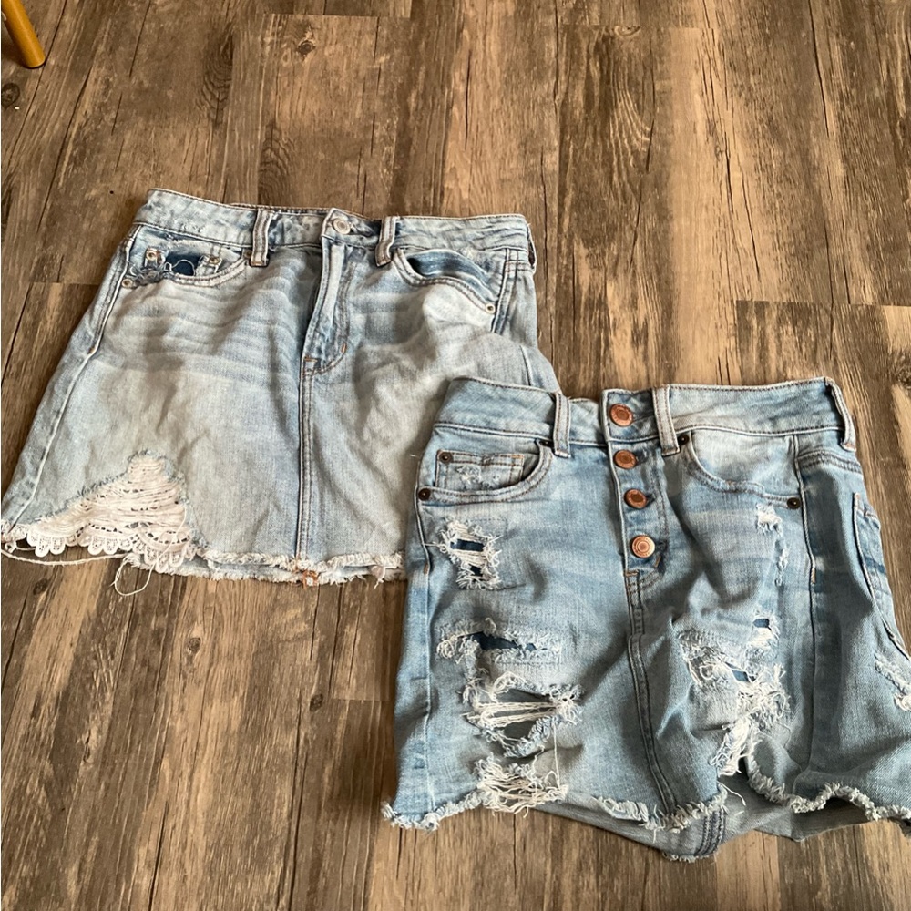 American eagle, size 00, color blue, and has holes